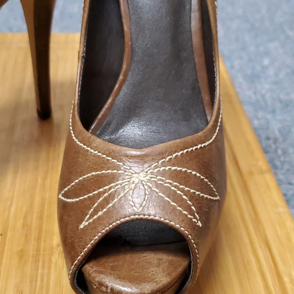 High heels - Picture 3 of 3